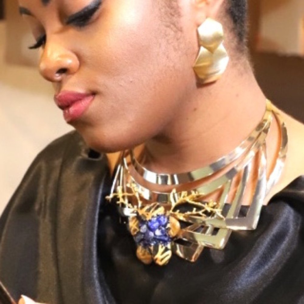 Gold Plated Choker and Earrings with Lapis lazuli blue stones, Patricia Adelson